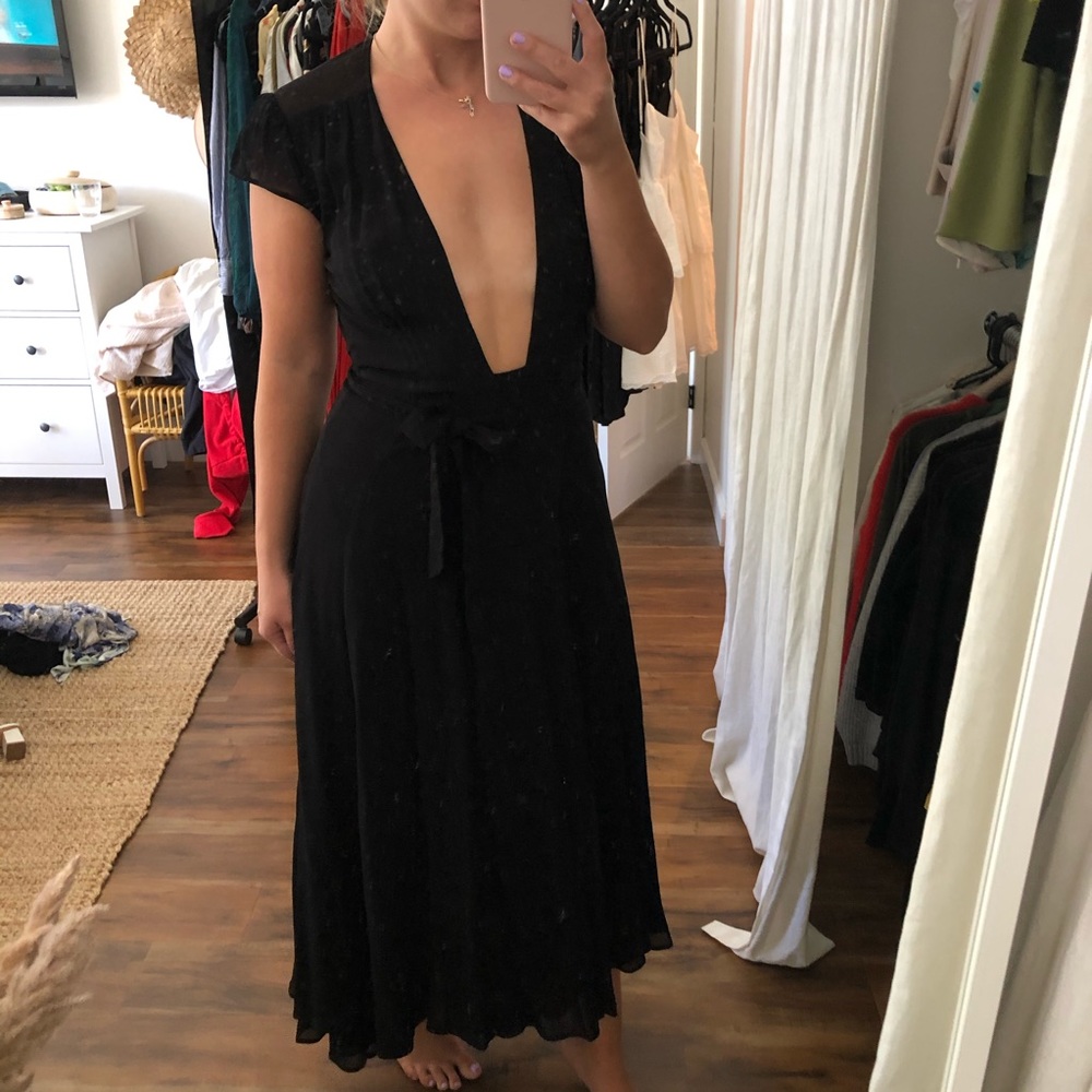 Reformation wrap dress. black - size small